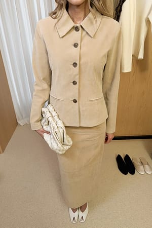 Image 4 of 7