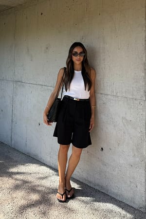 Black Wide Leg Mid Waist Shorts