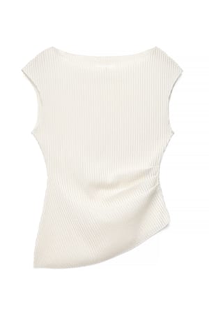White Gestructureerde top met asymmetrische zoom