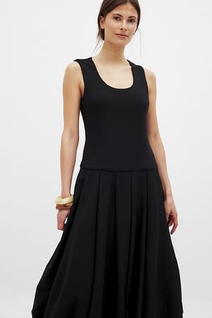 Image 4 of 7