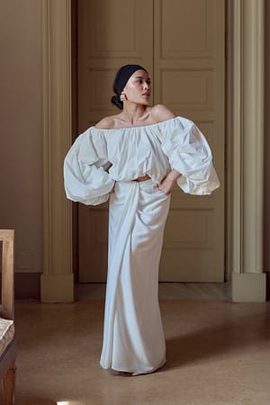 White Blouse en coton à manches bouffantes