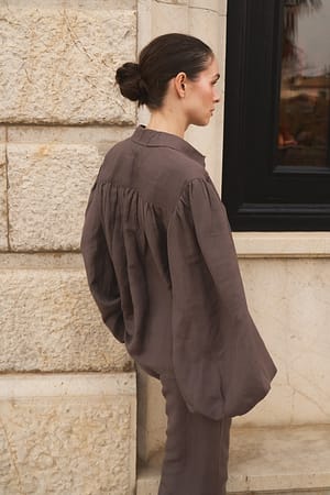 Image 2 of 6