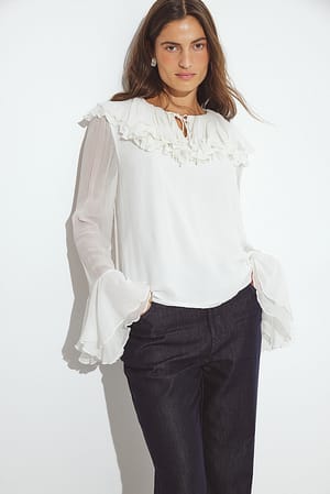 White Blus med stor krage