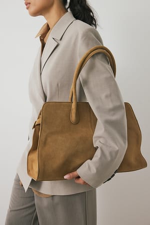 Image 2 of 4