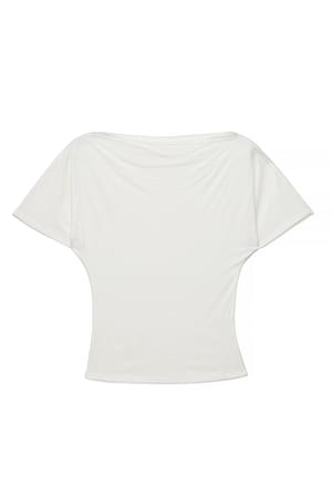 White T-Shirt mit U-Boot-Ausschnitt