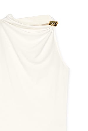 Image 6 of 6