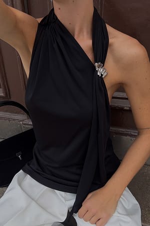 Image 4 of 8