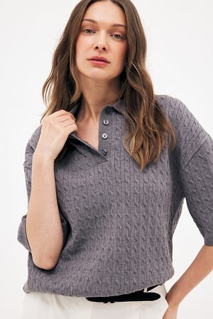 Grey Melange Kortermet kabelstrikket topp