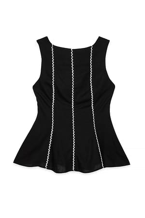 Black Oberteil mit Kontrastdetail