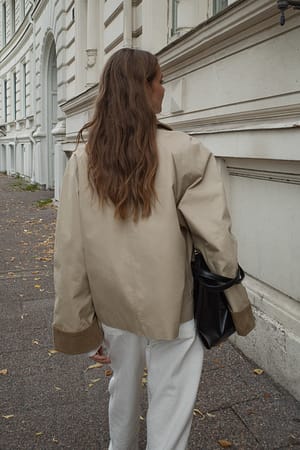 Image 2 of 7