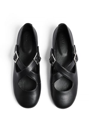 Black Ballerinasko med kryssede stropper