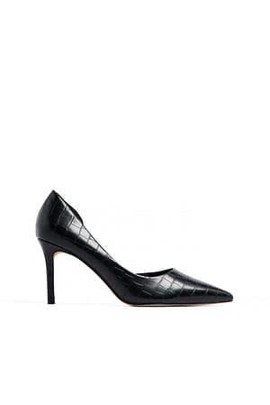 Black Zapatos de tacón de aguja con recortes