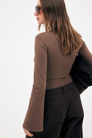 Image 2 of 6