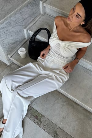 Offwhite Top uden skuldre