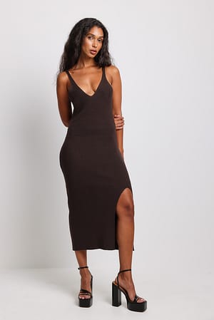 Brown Geripptes Midikleid aus Feinstrick