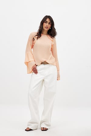 Apricot Blouse met wijde mouwen en volant