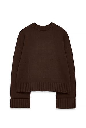 Dark Brown Strickpullover mit gefalteten Ärmeln