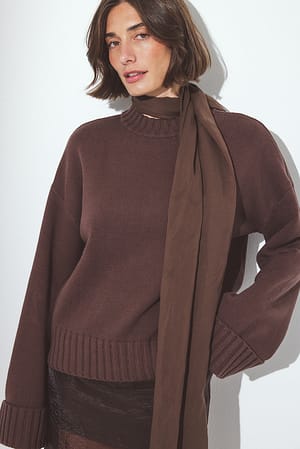 Dark Brown Gebreide trui met omgeslagen mouwen