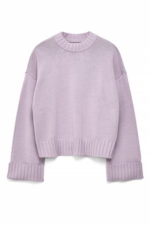 Lilac Strickpullover mit gefalteten Ärmeln