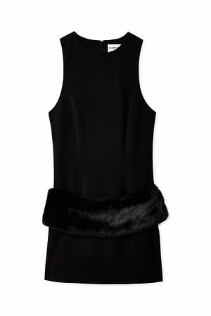 Black Minikleid mit Kunstpelz-Detail