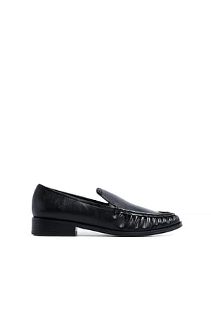 Black Mocasines con detalle fruncido