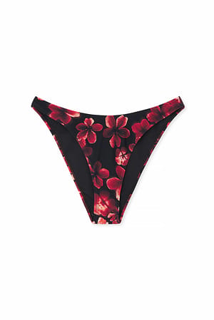Wildflower Black/Red Bikini-Höschen mit hohem Bein