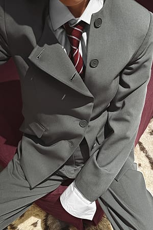 Grey Blazer met hoge hals en knopen