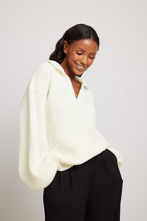 Offwhite Jersey de punto de cuello alto con cremallera