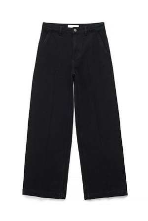 Black hochtaillierte Jeans mit Falten