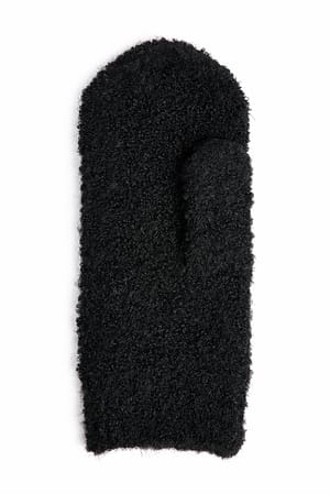 Image 4 of 5