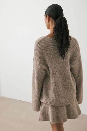 Image 2 of 7