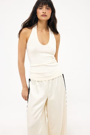 Offwhite gestricktes Neckholder-Top