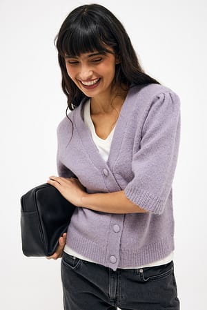 Lilac Strikket cardigan i ullblanding med puffermer
