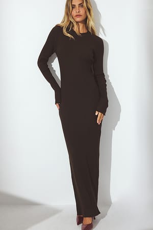 Image 2 of 7