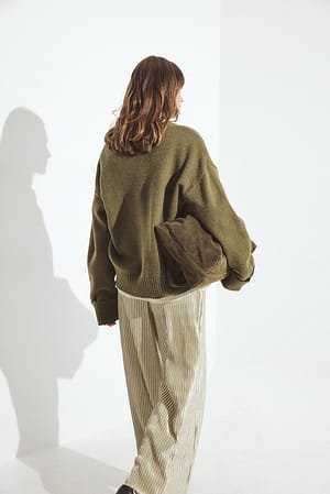 Image 2 of 7