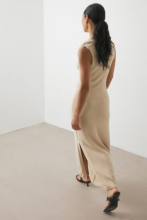 Image 2 of 7