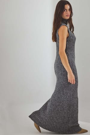 Dark Grey Maxikleid aus Strickmischung mit Wollanteil und Rollkragen