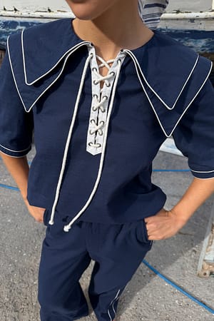 Navy Blouse en coton à laçage