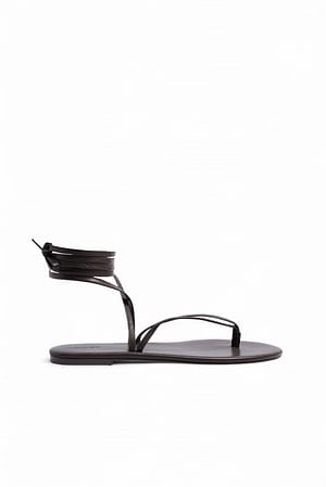 Brown Flade sandaler med remme