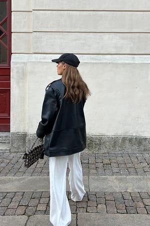 Image 2 sur 6