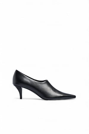 Black Lage pumps met hak