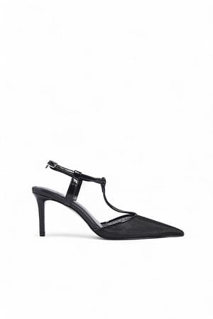 Black Zapatos de tacón con tiras en T de malla