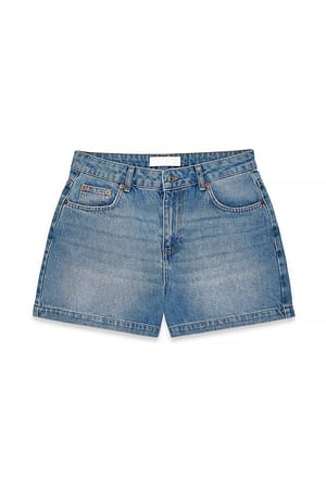 Light Blue Denimshorts med mellomhøyt liv