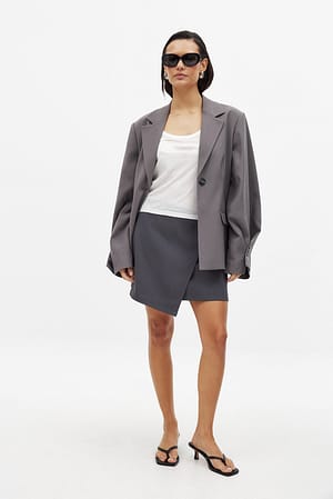 Grey Minirock in Wickeloptik