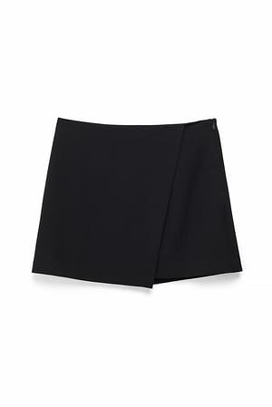 Black Miniskjørt med tung omslagskant
