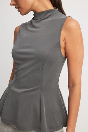 Grey Topp i modal