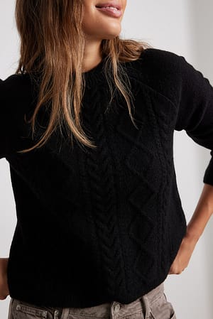 Black Rundhals-Strickpullover mit Zopfmuster