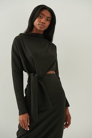 Image 3 of 4