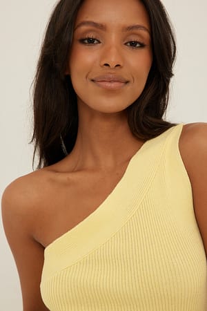 Light Yellow Débardeur en maille asymétrique