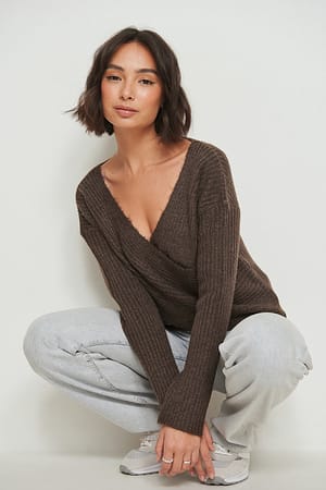 Brown Pull cache-cœur en tricot